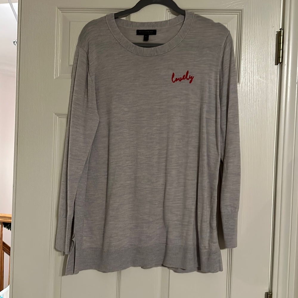 Banana republic women’s sweater XL gray “lovely” embroidered